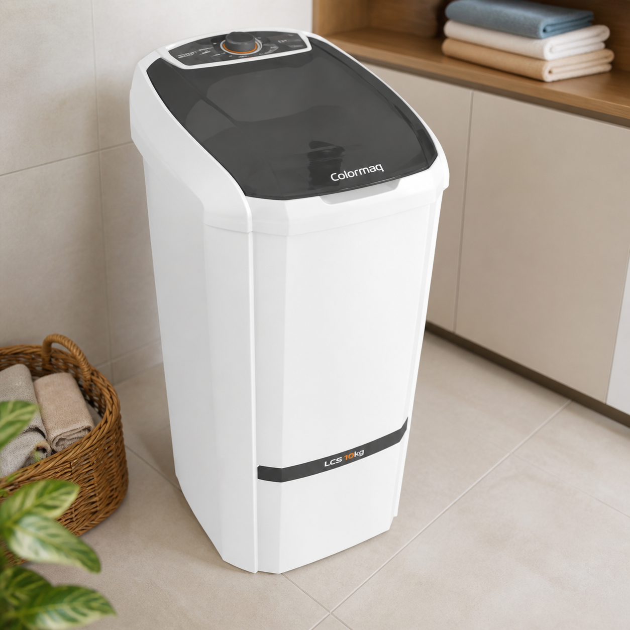 Tanquinho Colormaq LCS10 branco em lavanderia